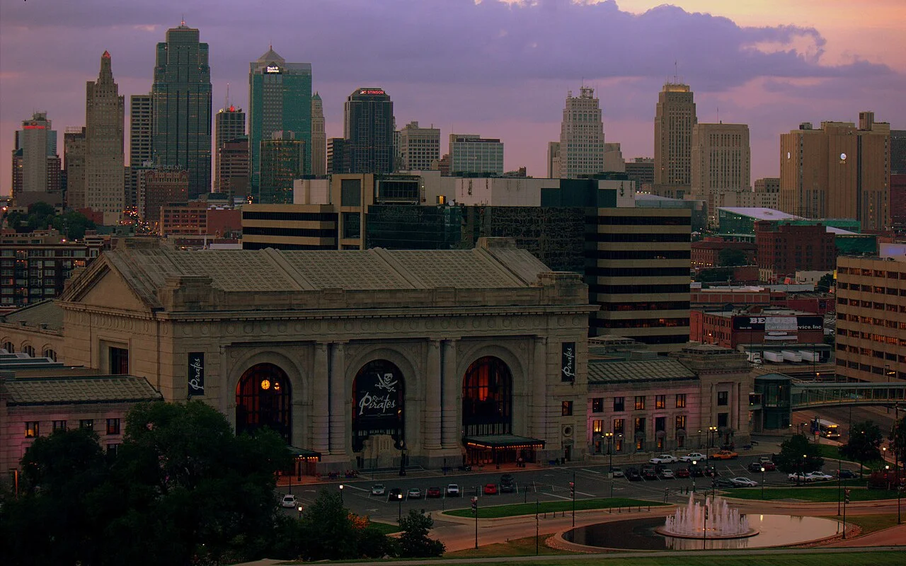 Kansas City, Missouri skyline with historic Union Station in the foreground